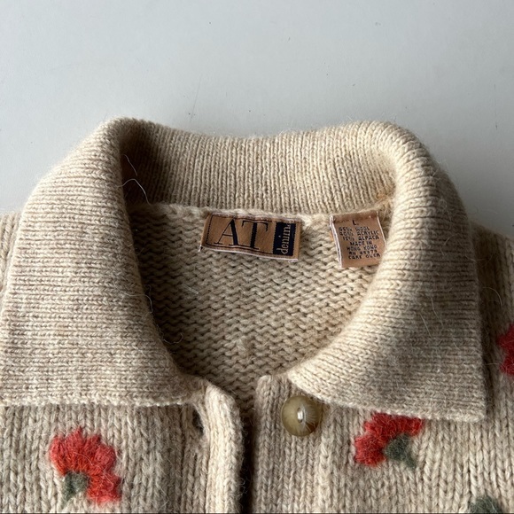 Ann Taylor Cream Floral Cardigan - Picture 9 of 14